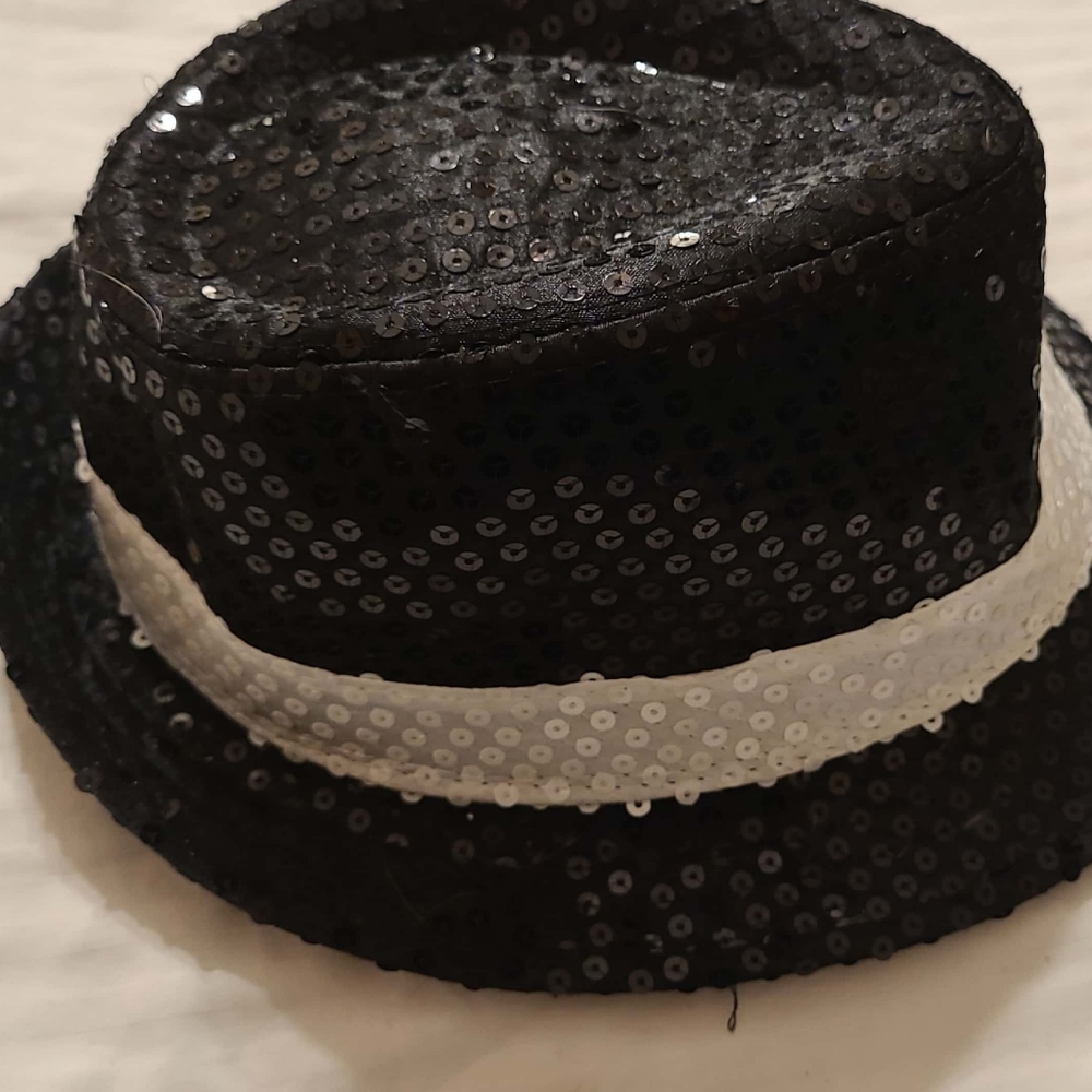 Womens hat - Picture 2 of 4